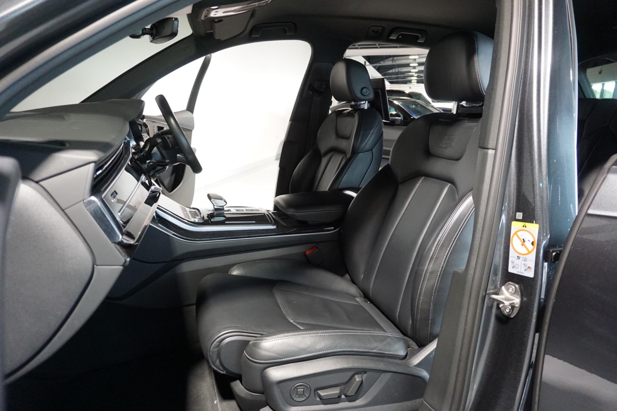 Audi Q7 3.0 TFSIe V6 55 Black Edition SUV 5dr Petrol Plug-in Hybrid Tiptronic quattro Euro 6 (s/s) 17.9kWh (381 ps)